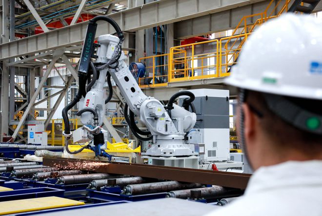 我國(guó)首個(gè)海洋油氣裝備制造'智能工廠'成功投產(chǎn)，引領(lǐng)海洋工程裝備研發(fā)新篇章