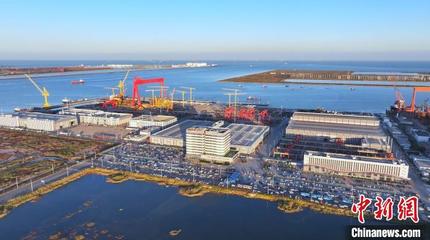 中國(guó)首個(gè)海洋油氣裝備“智能工廠”全面投產(chǎn)，引領(lǐng)海洋工程裝備研發(fā)新篇章